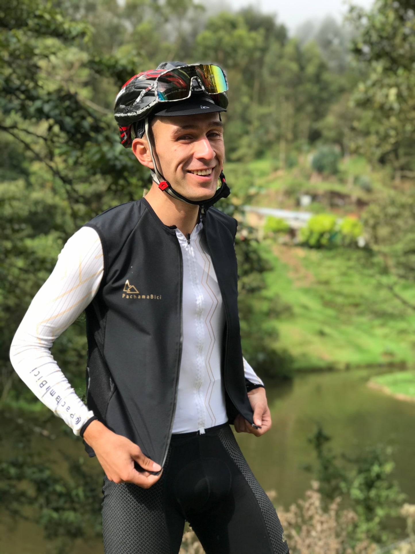 Chaleco Aborigen PRO Talla L (Negro) Dorado Pachamabici