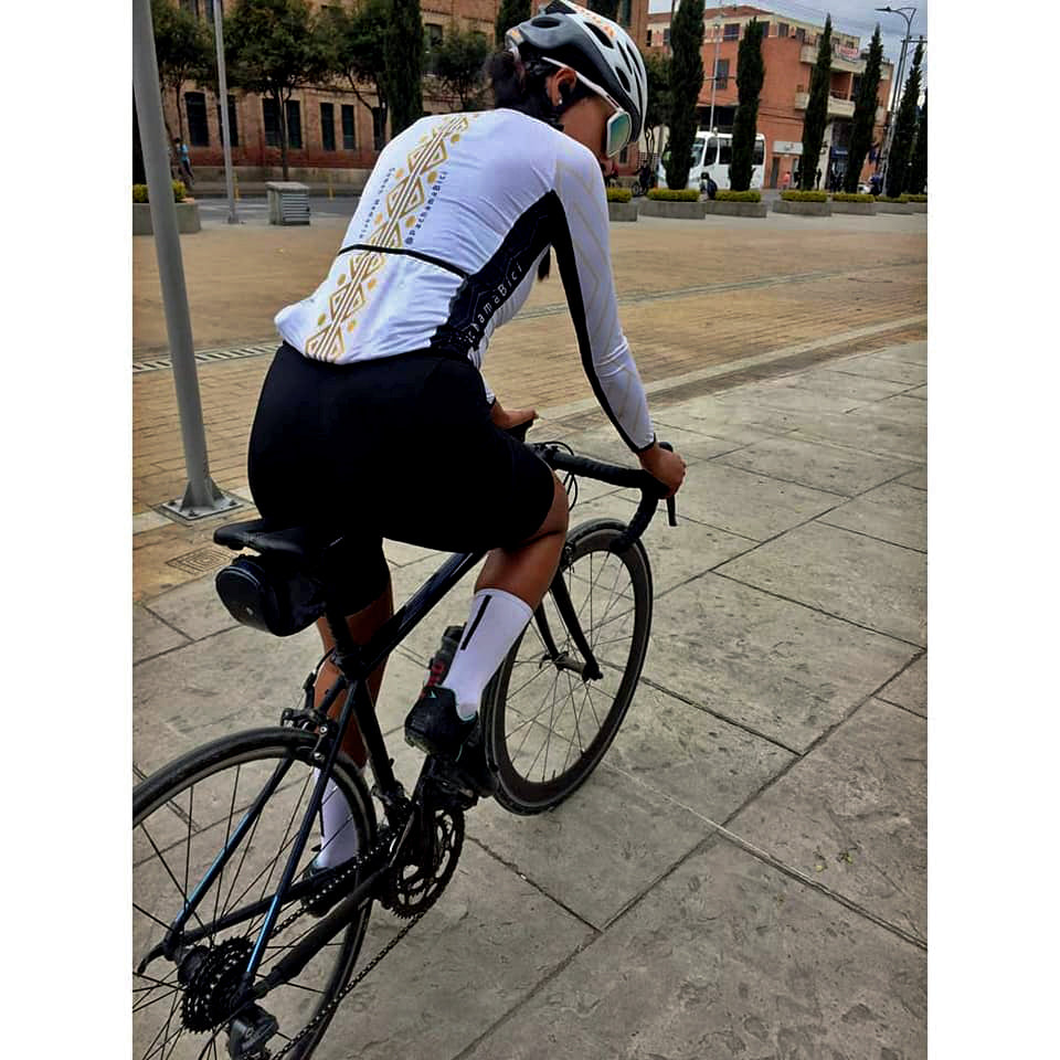 Jersey Terra Basic MUJER Talla S (Blanco) Pachamabici